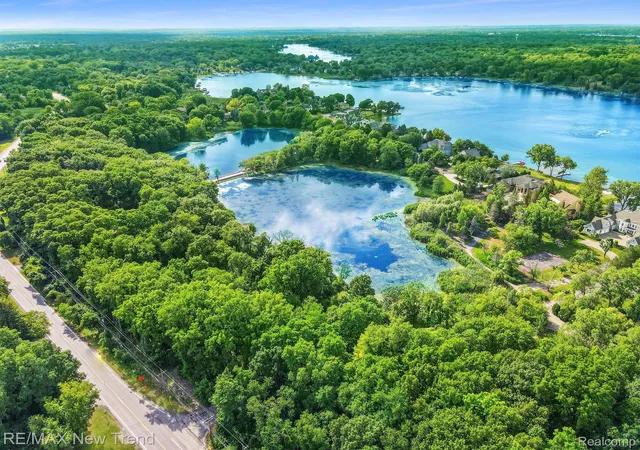Land for sale at 6140 Pontiac Trl, West Bloomfield, MI 48323 | MLS# 20261070719