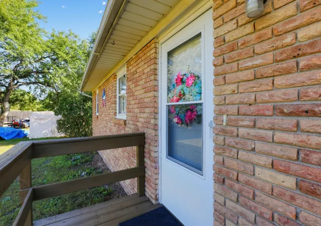 Photo 4 of Single family home for sale at 3741 S Shepherd Rd, Mount Pleasant, MI 48858 | MLS# 81026046675 | Listing updated on 2026-09-02