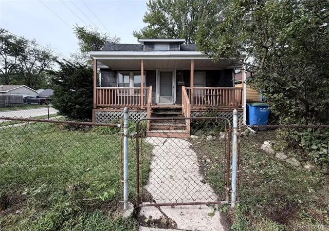 Photo 1 of Sale Pending at 8203 Hudson Ave, Warren, MI 48089 | MLS# 20261070722 | Listing updated on 2026-09-10
