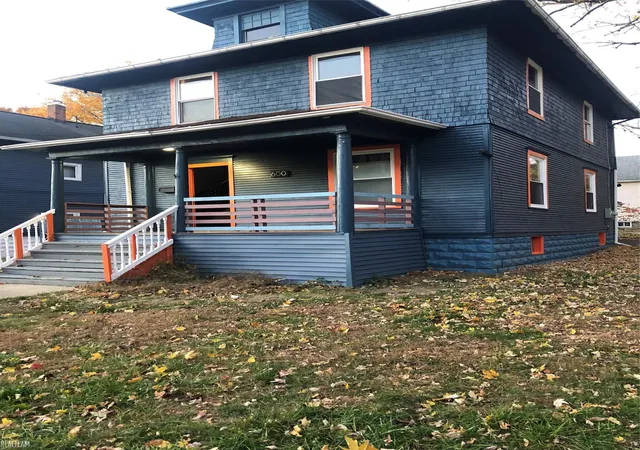 Photo 1 of Single family home for sale at 600 W Biddle St, Jackson, MI 49203 | MLS# 58050220609 | Listing updated on 2026-09-02