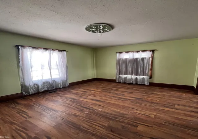 Photo 4 of Single family home for sale at 600 W Biddle St, Jackson, MI 49203 | MLS# 58050220609 | Listing updated on 2026-09-02