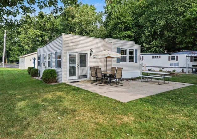Photo 3 of Single family home for sale at 595 Sassafrass Dr, Coldwater, MI 49036 | MLS# 62026046677 | Listing updated on 2026-09-02