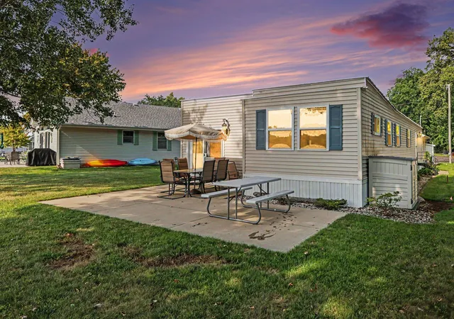 Photo 4 of Single family home for sale at 595 Sassafrass Dr, Coldwater, MI 49036 | MLS# 62026046677 | Listing updated on 2026-09-02