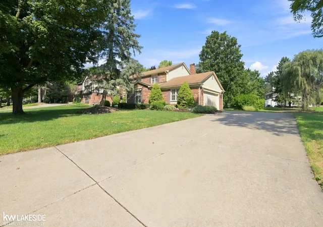 Photo 2 of Single family home for sale at 46100 Amesbury St, Plymouth, MI 48170 | MLS# 58050220610 | Listing updated on 2026-09-17