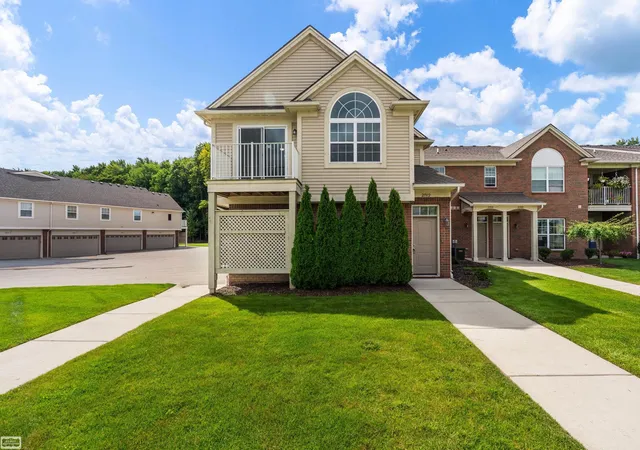 Photo 1 of Condo for sale at 21912 Aberdeen Dr, Macomb, MI 48042 | MLS# 58050220611 | Listing updated on 2026-09-17