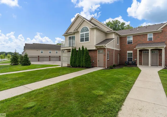 Photo 3 of Condo for sale at 21912 Aberdeen Dr, Macomb, MI 48042 | MLS# 58050220611 | Listing updated on 2026-09-17