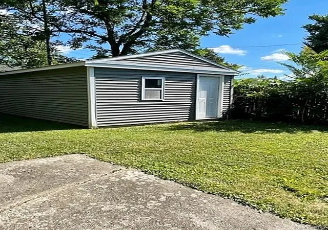 Photo 16 of Single family home for sale at 62 W Hayes Ave, Hazel Park, MI 48030 | MLS# 20261070733 | Listing updated on 2026-09-03