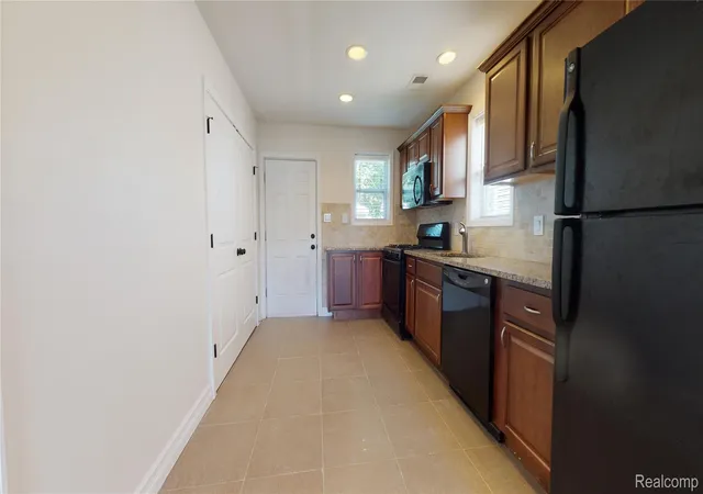 Photo 3 of Single family home for sale at 62 W Hayes Ave, Hazel Park, MI 48030 | MLS# 20261070733 | Listing updated on 2026-09-19