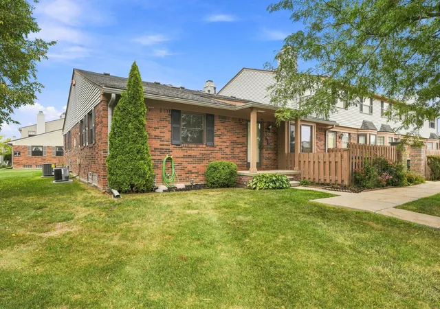Photo 2 of Condo for sale at 2071 Vine Way Dr #82, Canton, MI 48188 | MLS# 81026046680 | Listing updated on 2026-09-10