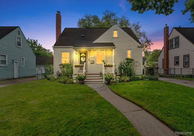 Photo 2 of Single family home for sale at 716 Flowerdale St, Ferndale, MI 48220 | MLS# 20261070736 | Listing updated on 2026-10-15