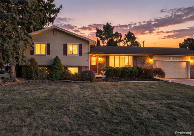 Photo 1 of Single family home for sale at 37582 Whitney Dr, Wayne, MI 48184 | MLS# 20261070738 | Listing updated on 2026-09-11