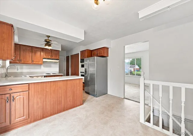 Photo 4 of Single family home for sale at 37582 Whitney Dr, Wayne, MI 48184 | MLS# 20261070738 | Listing updated on 2026-09-11