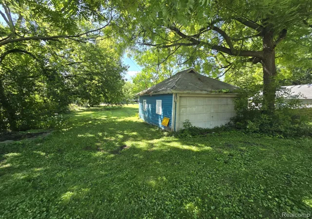 Photo 3 of Land for sale at 2400 Stone St, Port Huron, MI 48060 | MLS# 20261070749 | Listing updated on 2026-09-02