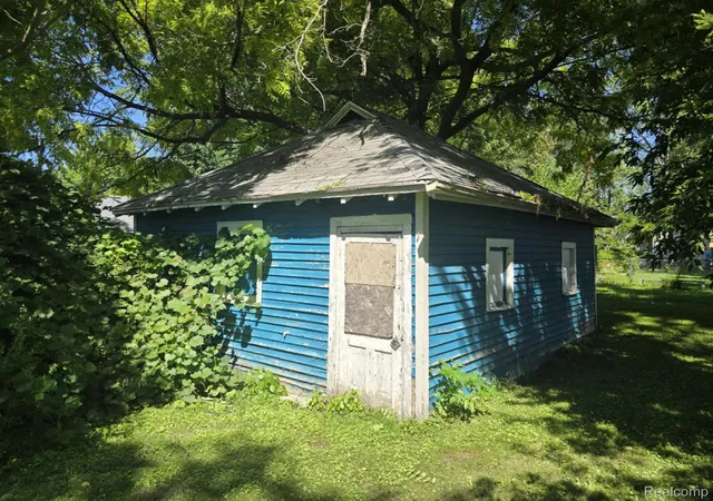 Photo 4 of Land for sale at 2400 Stone St, Port Huron, MI 48060 | MLS# 20261070749 | Listing updated on 2026-09-02
