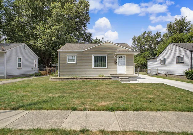 Photo 2 of Single family home for sale at 5938 Sylvia St, Taylor, MI 48180 | MLS# 81026046682 | Listing updated on 2026-09-14