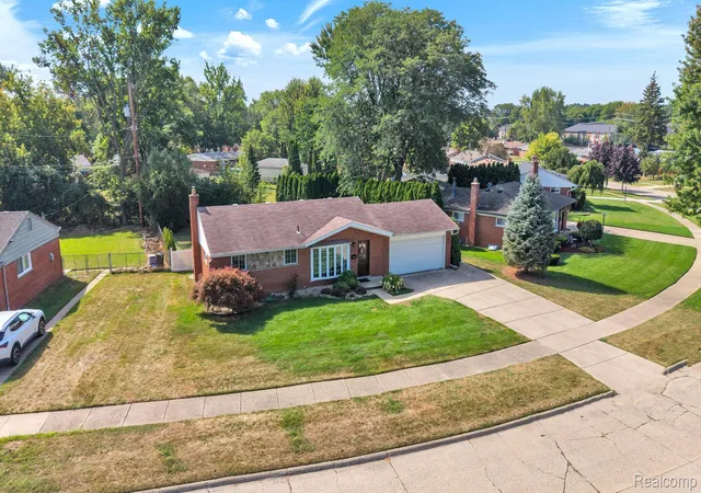Photo 3 of Single family home for sale at 26931 Van Buren Rd, Dearborn Heights, MI 48127 | MLS# 20261070760 | Listing updated on 2026-09-13