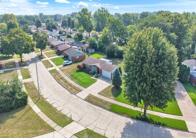 Photo 4 of Single family home for sale at 26931 Van Buren Rd, Dearborn Heights, MI 48127 | MLS# 20261070760 | Listing updated on 2026-09-13