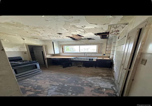 Photo 2 of Single family home for sale at 16938 Santa Rosa Dr, Detroit, MI 48221 | MLS# 20261070758 | Listing updated on 2026-09-14