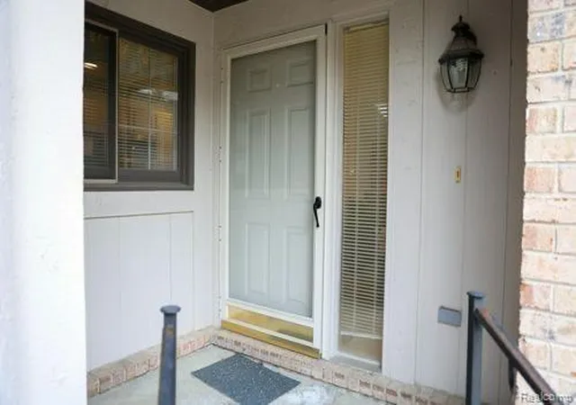 Photo 2 of Condo for sale at 13229 Highland Cir #51, Sterling Heights, MI 48312 | MLS# 20261070762 | Listing updated on 2026-09-14