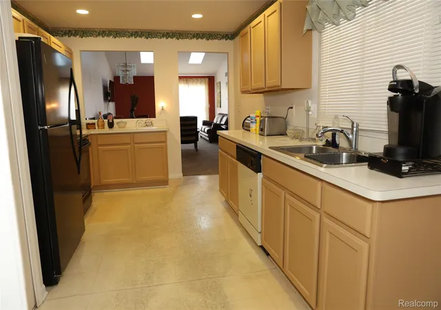Photo 3 of Condo for sale at 13229 Highland Cir #51, Sterling Heights, MI 48312 | MLS# 20261070762 | Listing updated on 2026-09-14