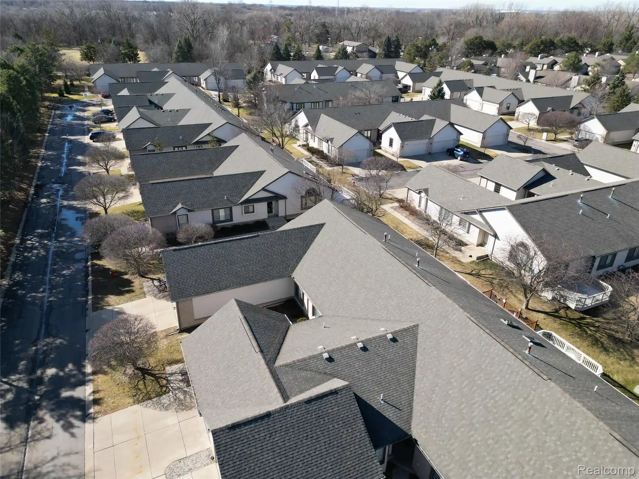 Listing Photo 38 - Condo for sale in 13229 Highland Cir located at 13229 Highland Cir, Sterling Heights, MI 48312 - Unit #51