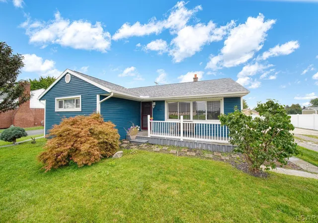 Photo 3 of Single family home for sale at 2975 Airport Rd, Adrian, MI 49221 | MLS# 56050220616 | Listing updated on 2026-09-10