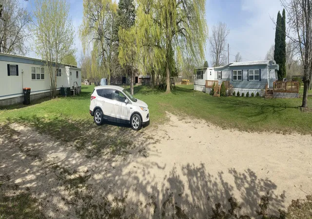 Listing Photo 2 - Condo for sale in building located at 13915 W St, Cedar Springs, MI 49319