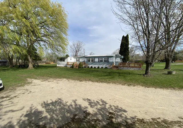 Listing Photo 4 - Condo for sale in building located at 13915 W St, Cedar Springs, MI 49319