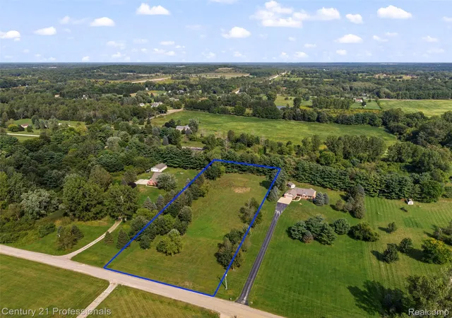 Photo 1 of Land for sale at 1920 Deer Run Ln, Leonard, MI 48367 | MLS# 20261070766 | Listing updated on 2026-09-09