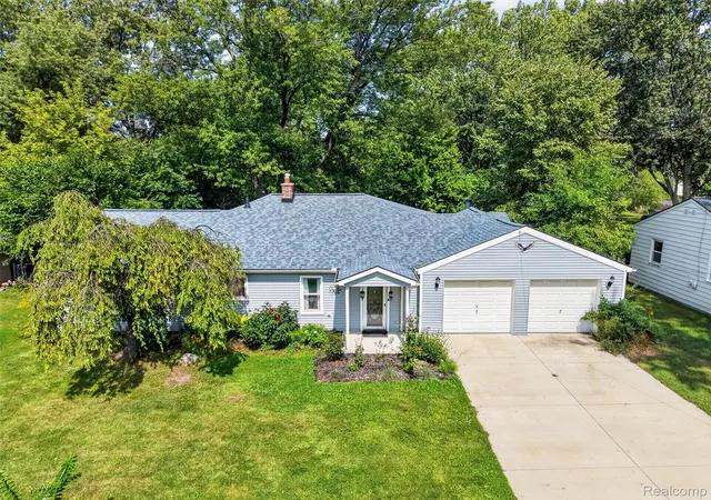 Photo 2 of Single family home for sale at 1832 Tamm Ave, Rochester Hills, MI 48309 | MLS# 20261070769 | Listing updated on 2026-09-03