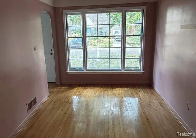 Photo 2 of Single family home for sale at 23571 Manistee St, Oak Park, MI 48237 | MLS# 20261070776 | Listing updated on 2026-09-03