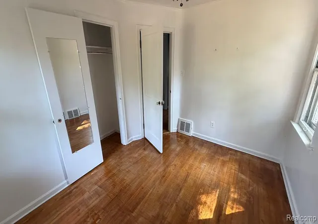 Photo 3 of Single family home for sale at 23571 Manistee St, Oak Park, MI 48237 | MLS# 20261070776 | Listing updated on 2026-10-07