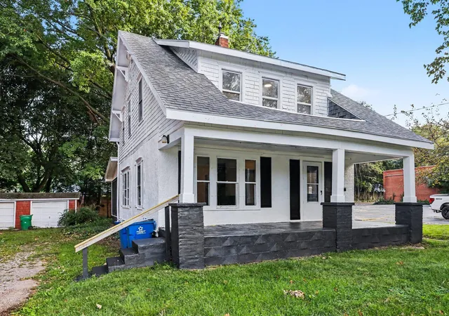Photo 2 of Single family home for sale at 261 E Emmett St, Battle Creek, MI 49017 | MLS# 66026046693 | Listing updated on 2026-09-11