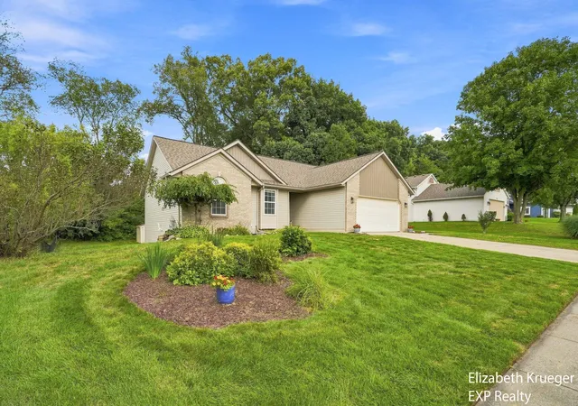 Photo 3 of Single family home for sale at 1031 Legacy Ne, Comstock Park, MI 49321 | MLS# 65026046695 | Listing updated on 2026-09-16