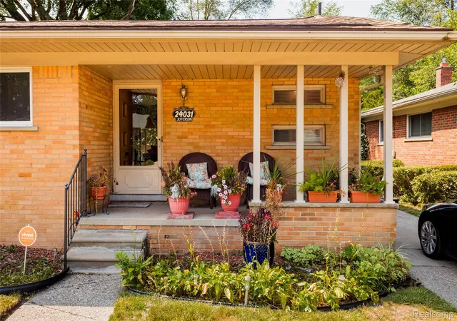 Photo 2 of Single family home for sale at 24031 Seneca St, Oak Park, MI 48237 | MLS# 20261070779 | Listing updated on 2026-09-12