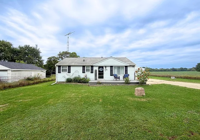 Single family home for sale at 5095 Rose Ln, Flint, MI 48506 | MLS# 5050220620