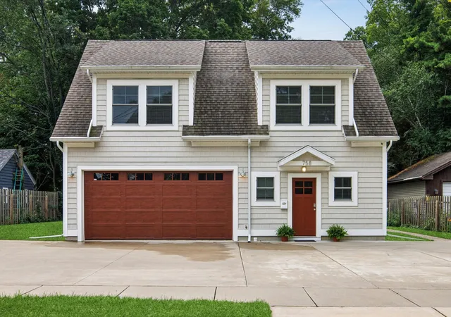 Photo 1 of Single family home for sale at 758 Michigan Ave, South Haven, MI 49090 | MLS# 69026046699 | Listing updated on 2026-09-02