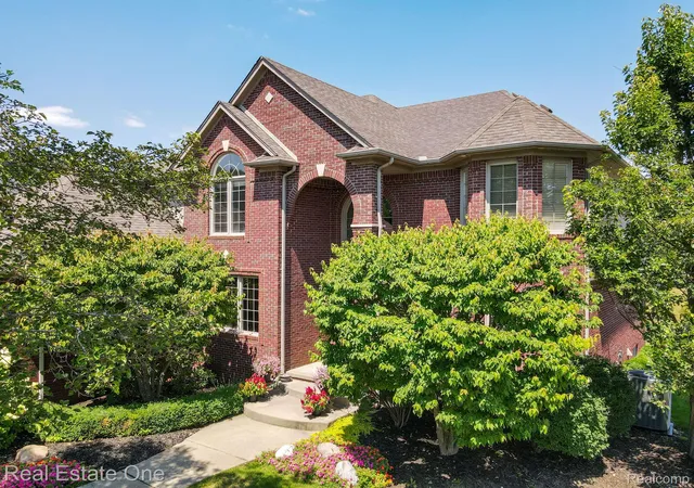 Photo 3 of Single family home for sale at 13255 Maple Lawn Dr, Shelby Township, MI 48315 | MLS# 20261070783 | Listing updated on 2026-10-11