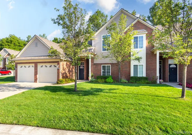 Photo 1 of Condo for sale at 14386 Shadywood Dr, Sterling Heights, MI 48312 | MLS# 20261070785 | Listing updated on 2026-09-16