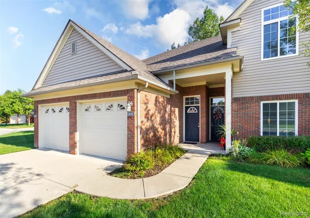Photo 2 of Condo for sale at 14386 Shadywood Dr, Sterling Heights, MI 48312 | MLS# 20261070785 | Listing updated on 2026-09-16