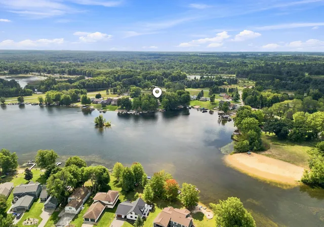 Photo 2 of Single family home for sale at 7060 Southwest Dr, Stanwood, MI 49346 | MLS# 72026046703 | Listing updated on 2026-09-10