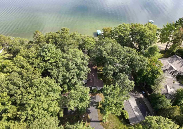 Photo 30 of Single family home for sale at 2624 Crescent Shrs Dr, Traverse City, MI 49685 | MLS# 78080073169 | Listing updated on 2026-09-05