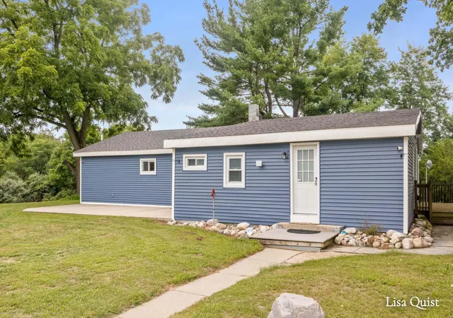 Photo 1 of Single family home for sale at 16271 Albrecht Ave Ne, Cedar Springs, MI 49319 | MLS# 65026046704 | Listing updated on 2026-09-10