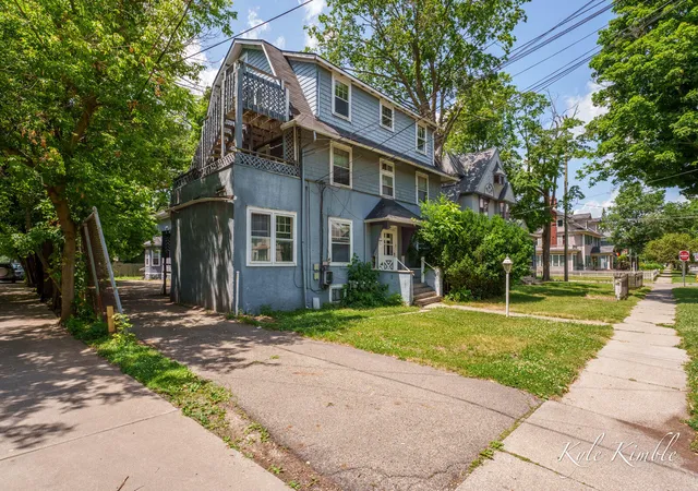 Photo 2 of Multi family home for sale at 908 S Park St, Kalamazoo, MI 49001 | MLS# 65026046705 | Listing updated on 2026-09-17