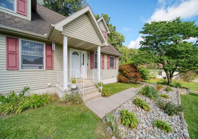 Photo 4 of Single family home for sale at 475 Skyline Dr, Horton, MI 49246 | MLS# 55026046711 | Listing updated on 2026-09-17