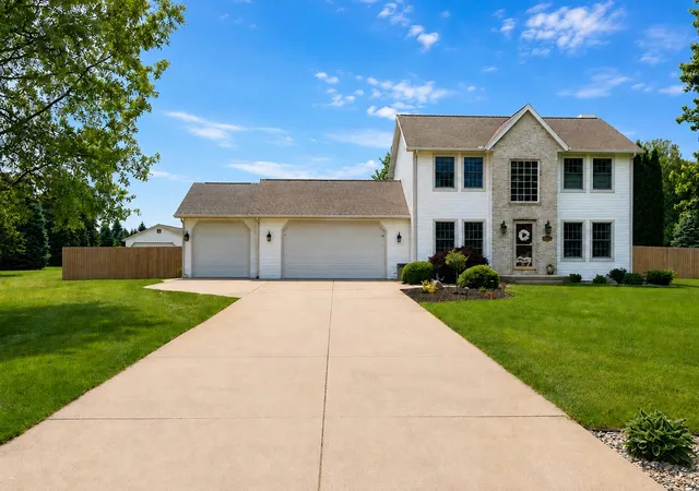Photo 1 of Single family home for sale at 47679 Woodfield Dr, Mattawan, MI 49071 | MLS# 66026046712 | Listing updated on 2026-09-11