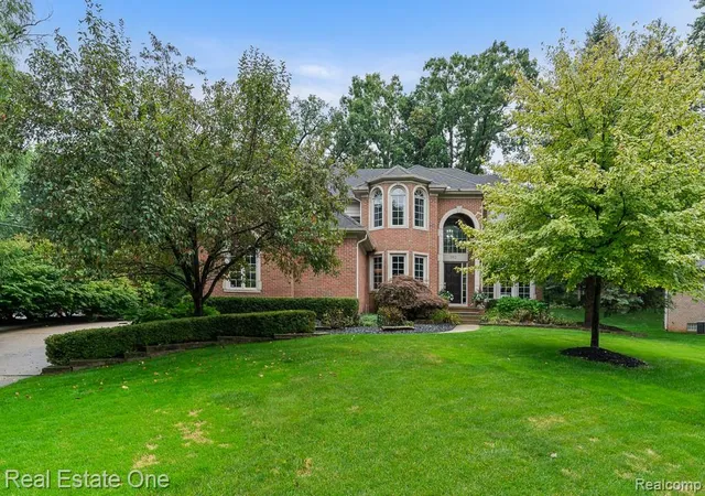 Photo 1 of Single family home for sale at 582 Bloomer Ridge Dr, Rochester, MI 48307 | MLS# 20261070816 | Listing updated on 2026-09-22