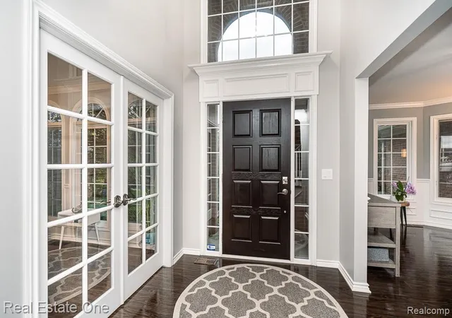 Photo 3 of Single family home for sale at 582 Bloomer Ridge Dr, Rochester, MI 48307 | MLS# 20261070816 | Listing updated on 2026-09-22