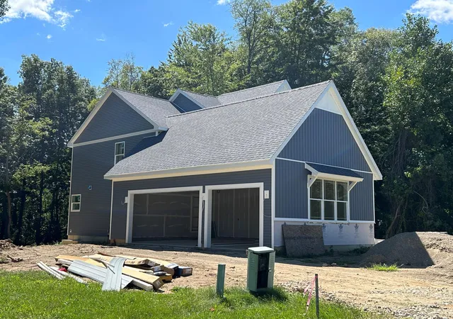 Photo 1 of Single family home for sale at 5273 Grande View Ln, Jackson, MI 49201 | MLS# 55026046715 | Listing updated on 2026-09-02