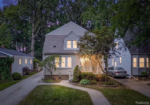 Photo 44 of Single family home for sale at 915 E 6th Street, Royal Oak, MI 48067 | MLS# 20261070824 | Listing updated on 2026-09-11